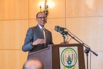 Kagame yasangiye ubunani n’abadipolomate bose bakorera mu Rwanda