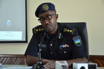 Polisi y’u Rwanda irihanangiriza abavunja amafaranga ku buryo butemewe n’amategeko