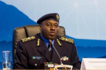 IGP Gasana yasabye sosiyete zitwara abagenzi gukora kinyamwuga no kubahiriza amategeko y’umuhanda