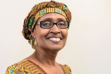 I LONDON : Winnie Byanyima umufasha wa Dr. Kizza Besigye  mu muhango wo guherekeza muka Rusagara