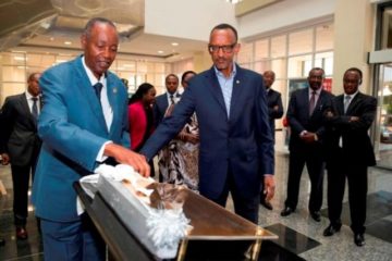 Kagame avuga kuri Makuza: “Namumenye mu bihe bibi kandi mumenya nk’umugabo muzima”