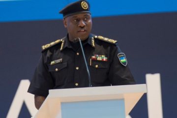 Gasabo: Umuyobozi mukuru wa Polisi y’u Rwanda yasuye abapolisi bo mu mujyi wa Kigali