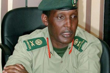 Arusha: urubanza Lt Gen Kayumba yarezemo u Rwanda rwahinduwe impfabusa kubera kurenza igihe