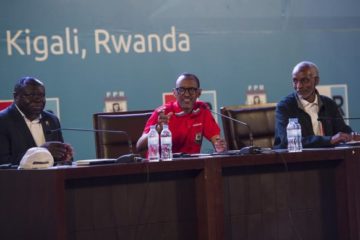 Kagame yagaragaje ko yagakwiye kuba ahereza undi ubuyobozi ariko FPR yamusabye ko bakomezanya