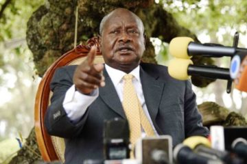 Perezida Museveni yikomye abaturage bamara igihe kinini mu masengesho aho kukimara bakora