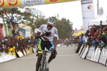 Tour du Rwanda: Areruya Joseph yambuye Umusuwisi Maillot Jaune