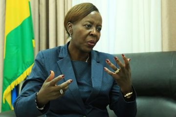 Minisitiri Mushikiwabo yavuye imuzi ibyo kwakira abimukira bazaturuka muri Libya na Israel