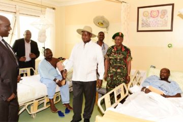 Perezida Museveni yasuye ingabo za Tanzania zakomerekeye mu gitero cya ADF ku ngabo za Monusco