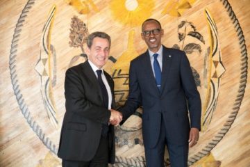 Village Urugwiro : Perezida Kagame yakiriye Nicolas Sarkozy , bitunguranye