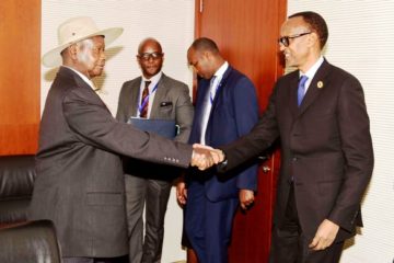 P. Kagame na Museveni  bahuriye muri Sheraton Hotel i Addis [ Bageze kuki ? ]