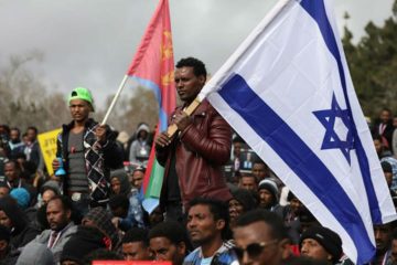 U Rwanda ruragaragaza  na none aho ruhagaze ku kibazo cy’abimukira muri Israel rwamagana amahitamo bari guhabwa