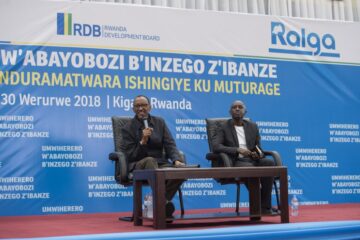 Umuyobozi agira abantu be n’abandi batari abe gute?-Kagame