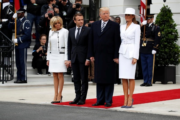 Trump yashimye uburyo umugore we yitwaye mu kwakira Macron