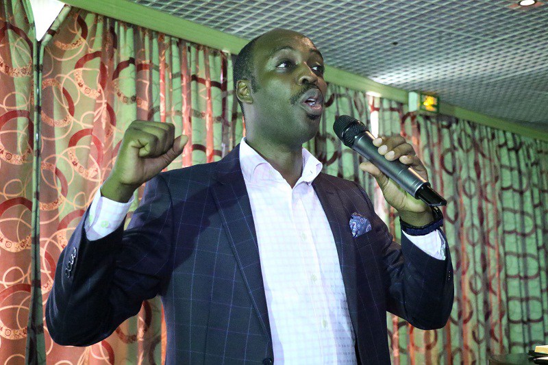 KIGALI: Umukozi w’Imana Pastor Bosco Fire yaboneye umuti abakobwa babaswe no kubura urushako