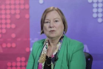 Umuyobozi wa Radiyo ‘Ijwi rya Amerika’ aranenga Leta y’u Burundi