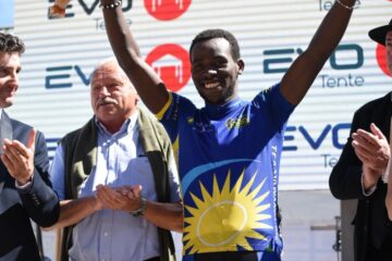 Areruya yegukanye igihembo ku munsi wa nyuma wa ‘Tour de France U 23’