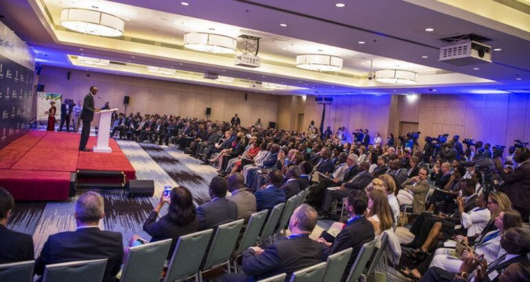 Kagame yakomoje ku mahirwe y’ishoramari atabyazwa umusaruro muri EAC