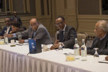Perezida Kagame avuga ko imvururu zigaragara hirya no hino ku Isi zitakemurwa n’igihugu kimwe Perezida Kagame avuga ko imvururu zigaragara hirya no hino ku Isi zitakemurwa n’igihugu kimwe