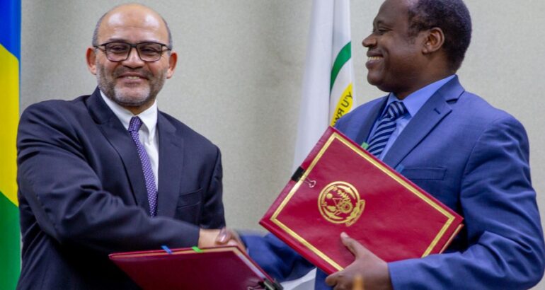 U Rwanda rwahawe inguzanyo ya miliyari 110 Frw zigiye gushorwa mu gukwirakwiza amashanyarazi