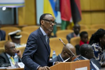 Perezida Kagame yasimbuye Museveni k’Ubuyobozi bwa  EAC