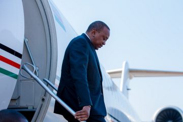 Perezida Uhuru Kenyatta yasesekaye mu Rwanda