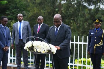 Perezida Tshisekedi yunamiye inzirakarengane za Jenoside zishyinguye ku Gisozi