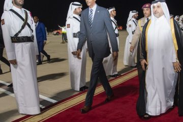 Perezida Kagame yageze muri Qatar yitabiriye inama ku ikoranabuhanga