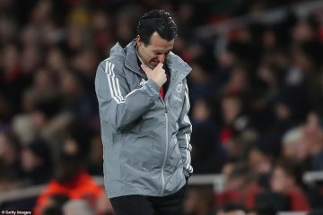 Arsenal yirukanye Unai Emery