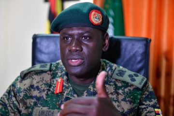 Perezida Museveni yakoze impinduka mu gisirikare