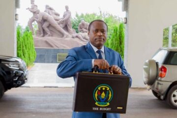 Coronavirus: Imishahara y’abayobozi bakuru izavamo agera muri miliyari 2.5 Frw