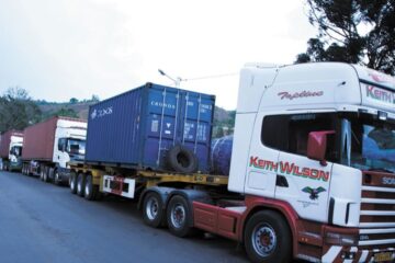 U Rwanda rwamenyesheje Uganda na Kenya ko u Burundi bwakumiriye amakamyo ava mu Rwanda