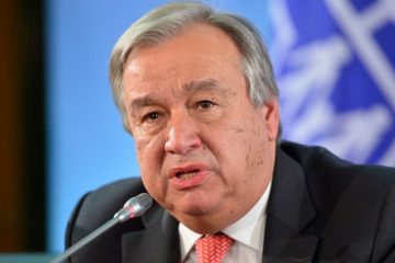 Umunyamabanga Mukuru w’Umuryango w’Abibumbye, Antonio Guterres arasaba abashyira mu gaciro guhagurukira rimwe bakarwanya politike nshya ya mpatse ibihugu kimwe n’Abanazi bo muri iki gihe, kuko birushaho gukura, kandi bikaba bishobora guteza isi yose akaga gakomeye.