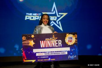 Jasmine Kibatenga ni we wegukanye irushanwa rya The Next Pop icyiciro cya mbere ahita yegukana sheki ya miliyoni 10 z’Amafaranga y’u Rwanda Jasmine Kibatenga ni we wegukanye irushanwa rya The Next Pop icyiciro cya mbere ahita yegukana sheki ya miliyoni 10 z’Amafaranga y’u Rwanda