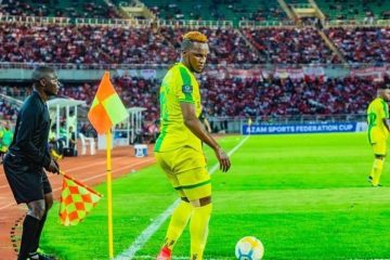 Sibomana Patrick ukinira Police FC yareze muri FIFA ikipe ya Young SC yo muri Tanzaniya kubera kutishyurwa ibihumbi 4 by’amadorali y’Amerika bamurimo