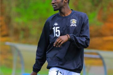 Umukinnyi Bukuru Christopher yirukanywe mu mwiherero w’ikipe ya APR FC azira imyitwarire mibi.