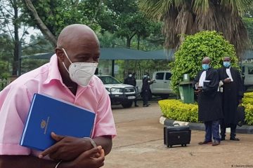 Leta Zunze Ubumwe z’Amerika zanyomoje umuryango wa Paul Rusesabagina, uvuga ko afashwe nabi muri gereza ya Mageragere.