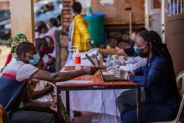 Huye: Bamwe mu rubyiruko rwakingiwe Covid-19 barakangurira abanyarwanda b’ingeri zose kwitabira  gahunda y’Ikingira