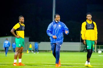 Bizimana Djihad ntabwo azakina umukino u Rwanda ruzakina na Uganda, Djamir Kalisa yabimburiye abakina hanze gutangira imyitozo mu Mavubi