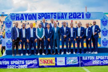 Amafoto – Kwerekanwa kw’abakinnyi bahabwa nimero nshya, umukino wa Gicuti na Kiyovu SC, kuririmba kw’abahanzi no kwakira abafana kuri Sitade mu byaranze Rayon Sports Day