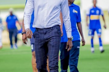 Rayon Sports yahagaritse umutoza wayo Masudi Djuma azira umusaruro muke, iyi kipe ikaba yahawe Lomami Marcel wari umwungirije