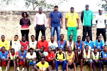 Amafoto: Hasojwe umwiherero ugamije gutoranya abazajya mu makipe y’igihugu y’abakiri bato bakina umukino wa Handball