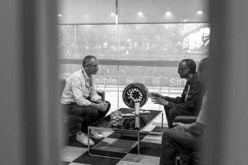 Amafoto – Perezida Paul Kagame yakurikiye isiganwa Singapore Grand Prix 2022 ryatwawe na Sergio Perez Amafoto – Perezida Paul Kagame yakurikiye isiganwa Singapore Grand Prix 2022 ryatwawe na Sergio Perez