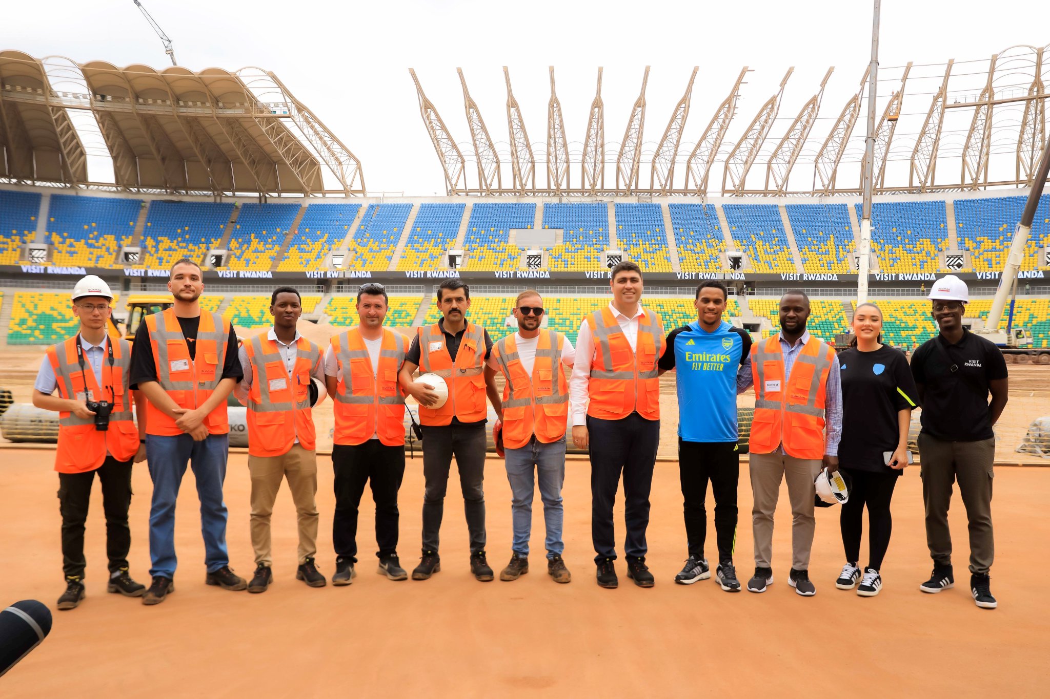 Jurrien Timber ukinira Arsenal yasuye Stade Amahoro, Urwibutso rwa Jenocide rwa Kigali n’abakinnyi b’umupira w’Amaguru