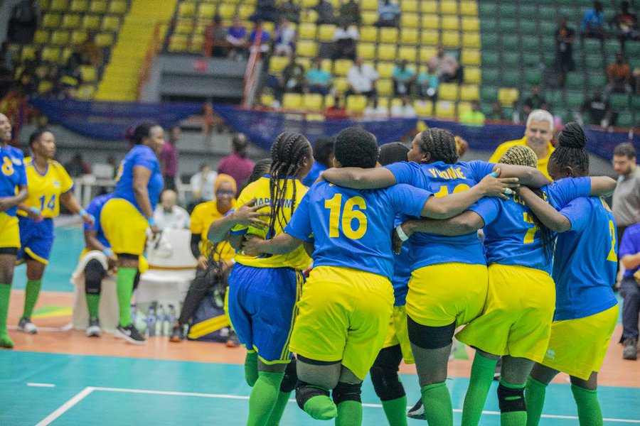 U Rwanda rwegukanye igikombe cy’Afurika muri Sitting Volleyball babona itike y’imikino Pararempike 2024