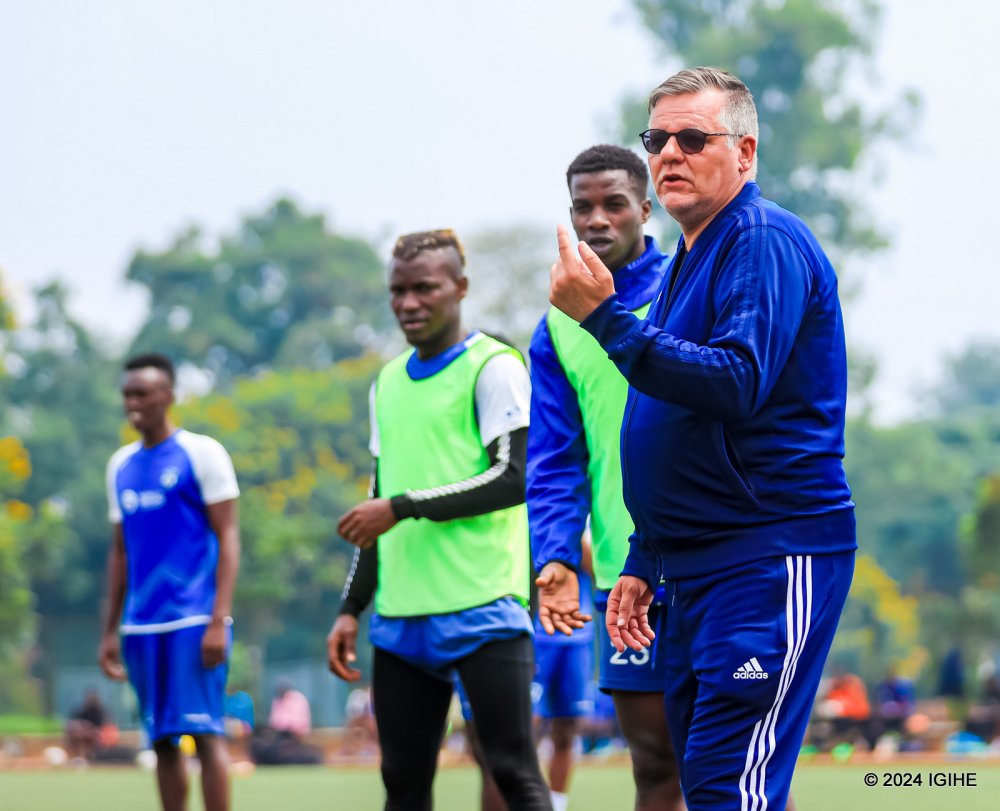 Umubiligi Ivan Jack Minaert yatangije imyitozo mu ikipe ya Gorilla FC iheruka gutandukana na Gatera Mussa