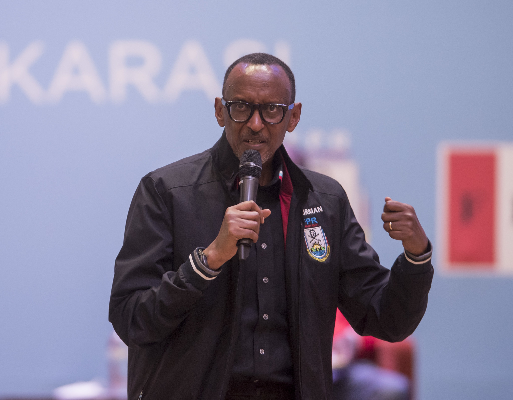 “Ntugakore, ntukavuge, utabanje gutekereza. Icyo gihe biduha kwirinda ibintu bimwe bitari ngombwa” Perezida Kagame