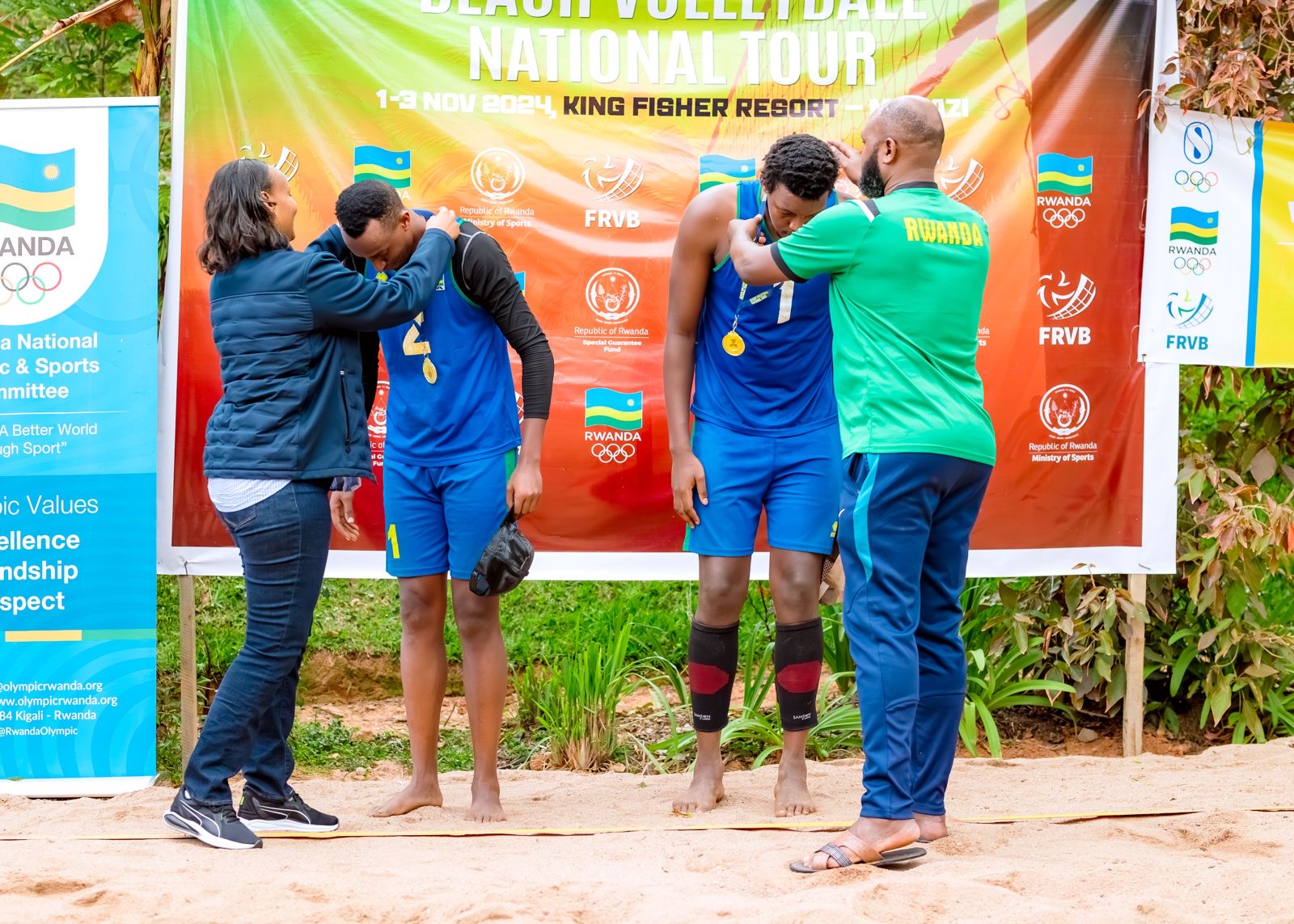 Amakipe ya Ntagengwa na Gatsinzi ndetse n’iya Munezero na Benita begukanye irushanwa rya Beach Volleybal