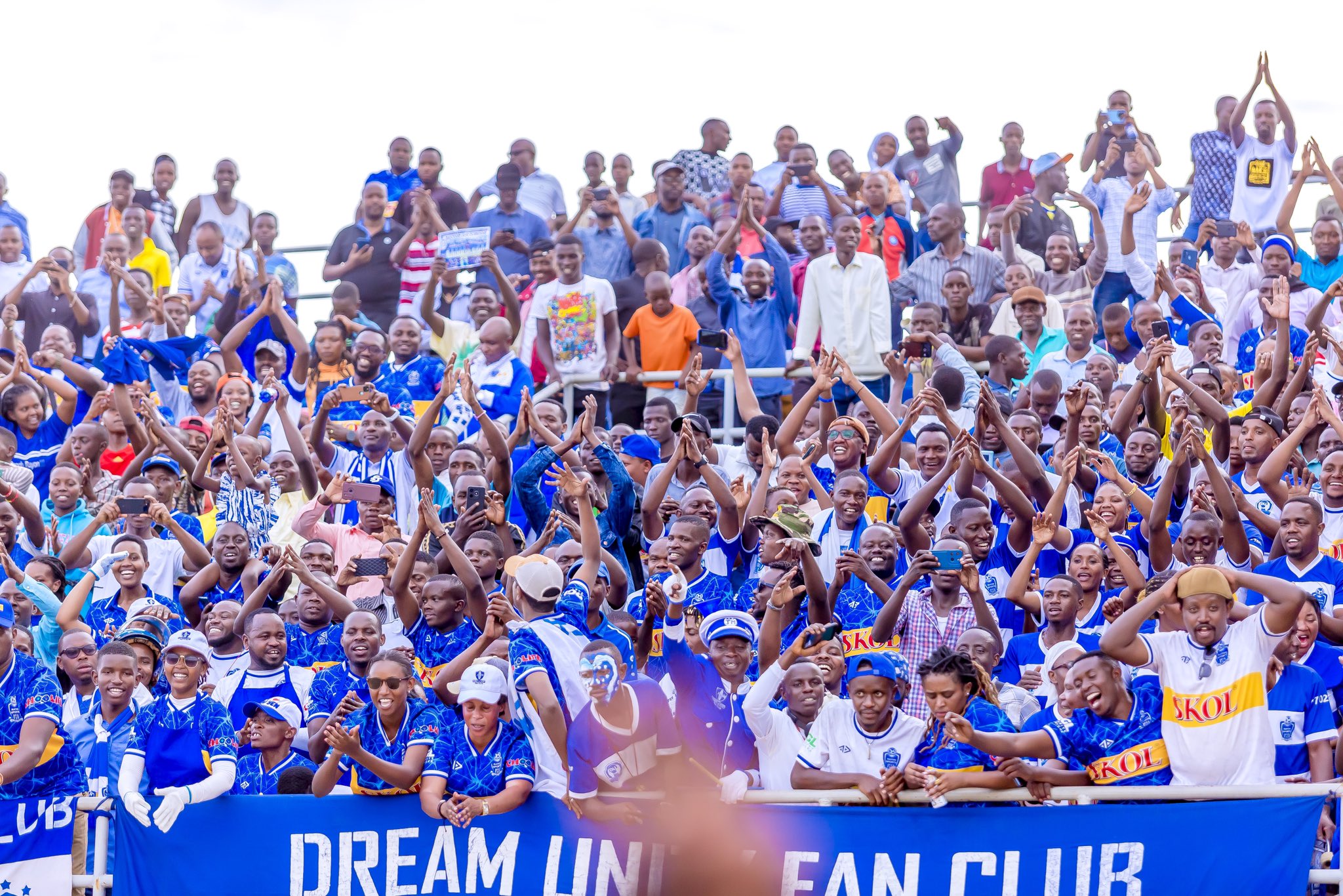 Umunsi wa 24 wa RPL usize Rayon Sports iyoboye urutonde rwa Shampiyona nyuma yo kunganya kwa APR FC na Etincelles FC