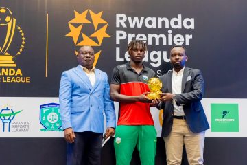 Niyigena Clément wa APR FC n’uwahoze ari umutoza we Darko Novic mu begukanye ibikombe by’abahize abandi muri Rwanda Premier League 2024-2025