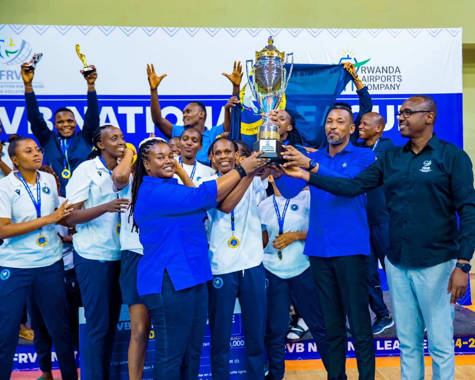 Amakipe ya Police WVC na APR VC yegukanye igikombe cya shampiyona y’u Rwanda muri Volleyball 2024-2025